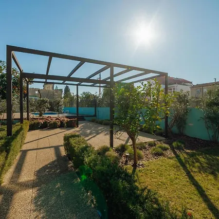 Pool By Vacationy Apartment Porto